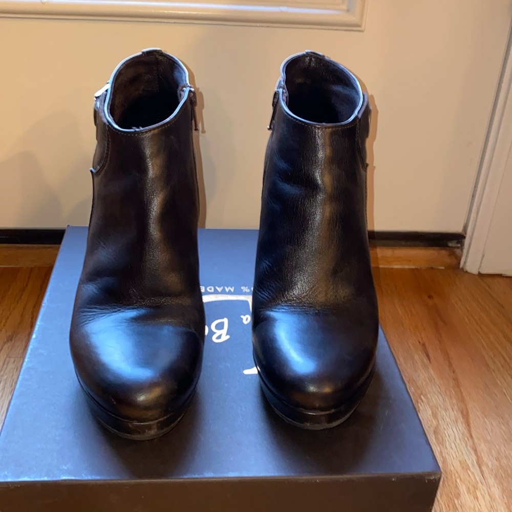 Brown leather Italian. Booties